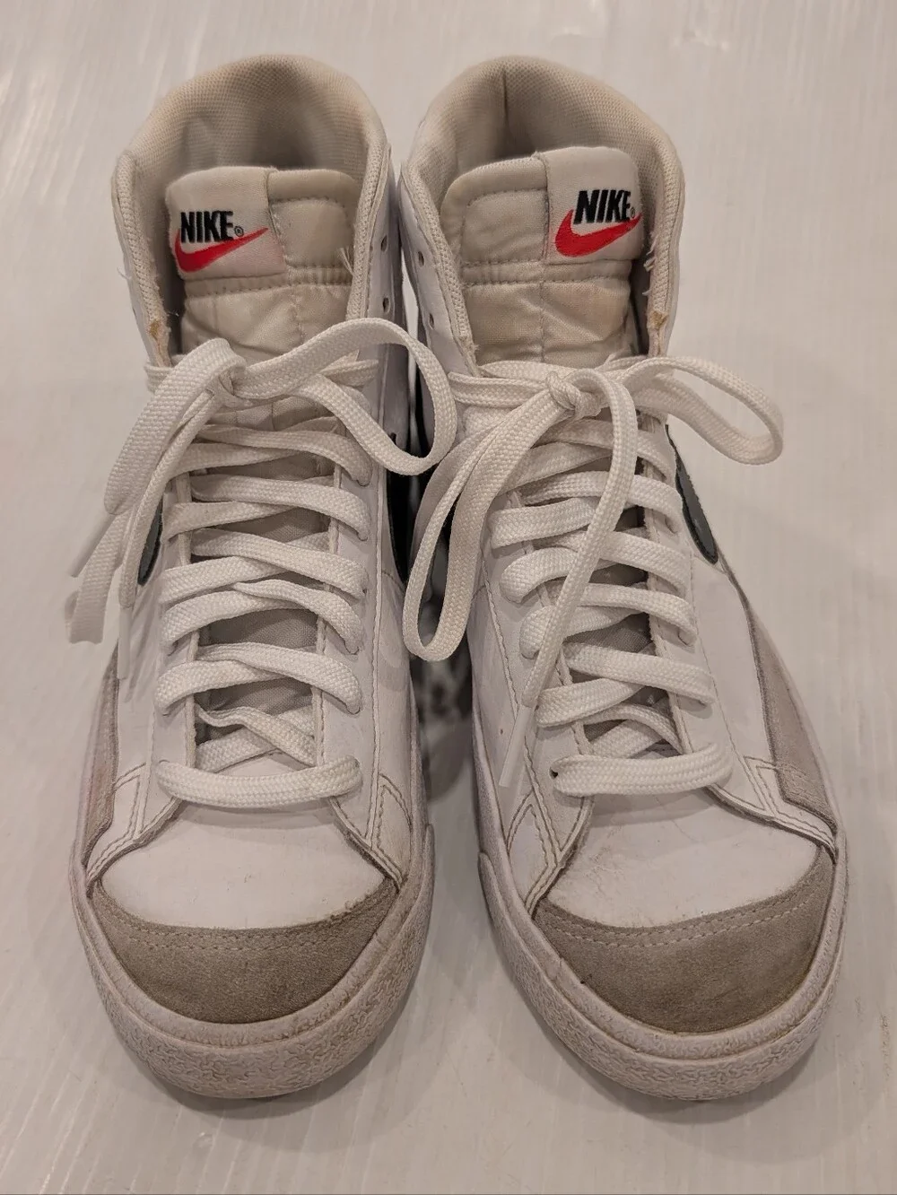 NIKE Blazer Mid 77 Vintage White High-Top Sneakers with Black Swoosh Youth Size7